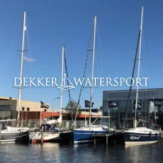 Dekker Watersport atmosphere image and logo